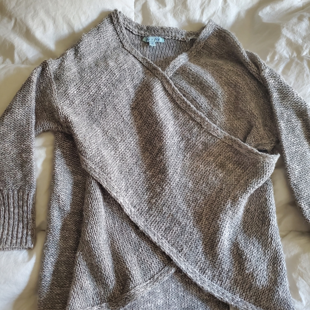 She & Sky crossbody gray sweater size small. Brand new.
